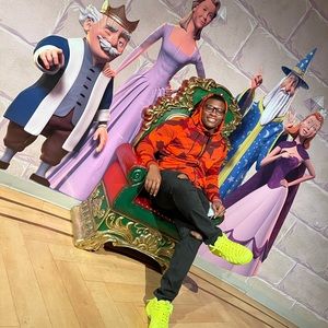 Meet your Posher, Cameron